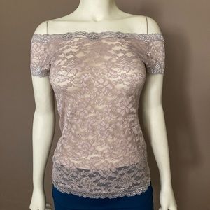 Off the shoulder lace top (taupe)